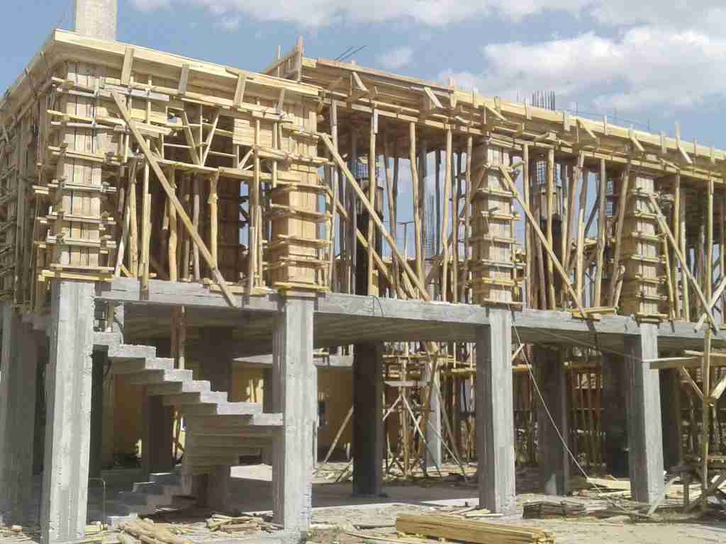 Gömeç İnşaat Kalıpçısı